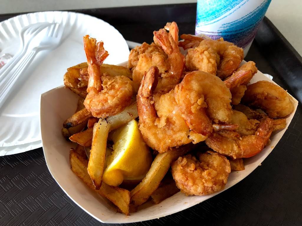 Johnnys Reef | restaurant | 2 City Island Ave, Bronx, NY 10464, USA | 7188852086 OR +1 718-885-2086