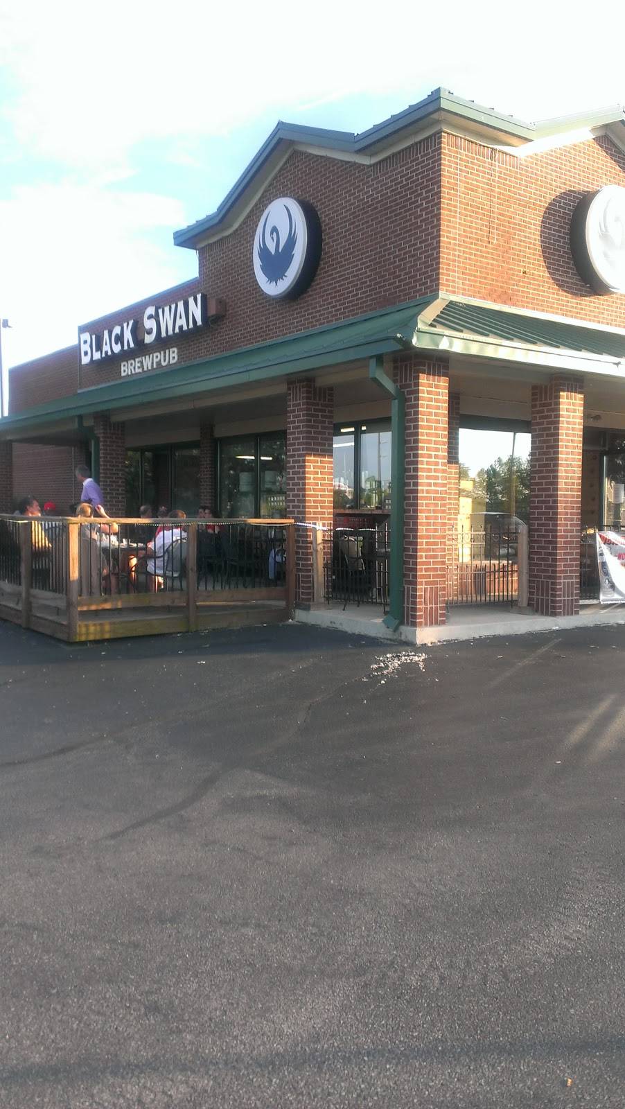 Black Swan Brewpub | restaurant | 7655, 2067 Hadley Rd, Plainfield, IN 46168, USA | 3178387444 OR +1 317-838-7444