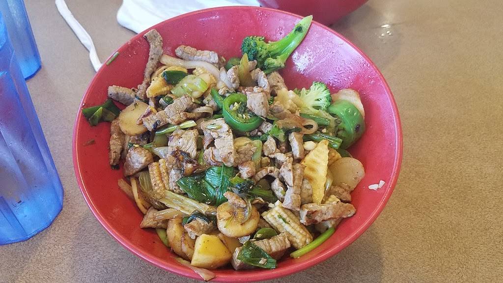 Hot Bowl Mongolian Grill | restaurant | 17440 W Grand Pkwy S, Sugar Land, TX 77479, USA | 2812392988 OR +1 281-239-2988