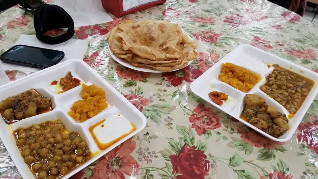 King Sweets | restaurant | 2308 W Devon Ave, Chicago, IL 60659, USA | 7732628000 OR +1 773-262-8000