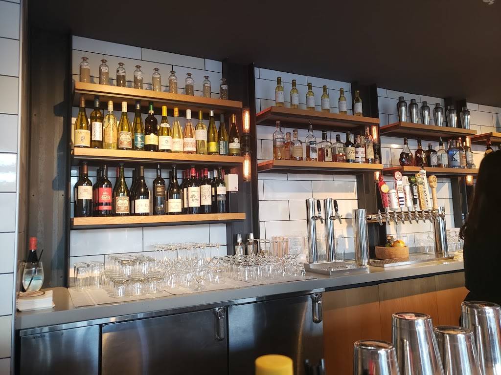 SaltBox Oyster Company | restaurant | 1601 Willow Lawn Dr Suite 300C, Richmond, VA 23230, USA | 8045285554 OR +1 804-528-5554