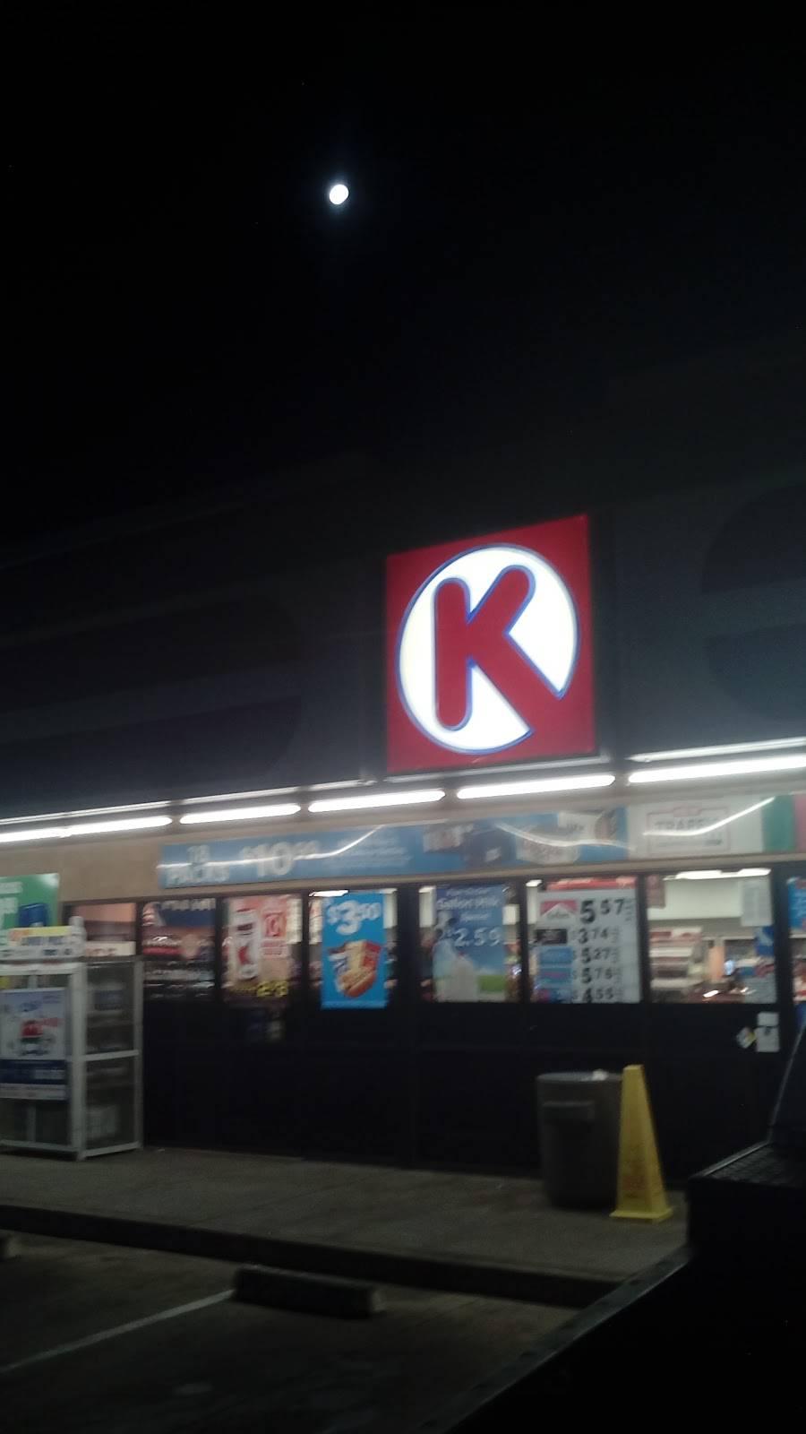 Circle K | meal takeaway | 1600 W Main St, Turlock, CA 95380, USA | 2096569736 OR +1 209-656-9736