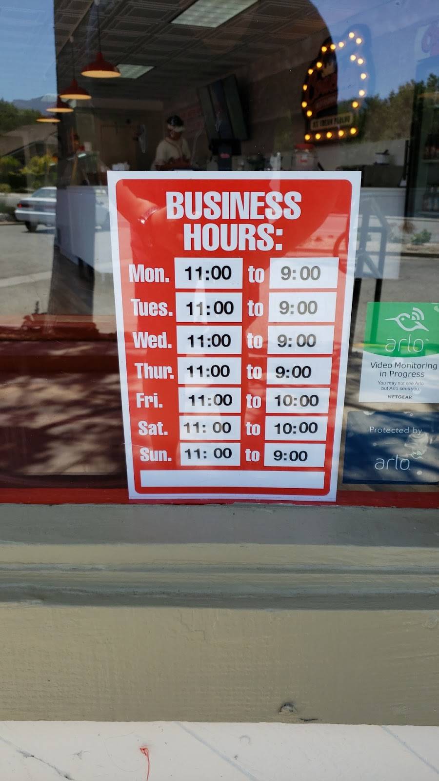 Coaches - Old Fashion Ice Cream Parlor | restaurant | 3345 Kimber Dr suite d, Newbury Park, CA 91320, USA | 8053756555 OR +1 805-375-6555