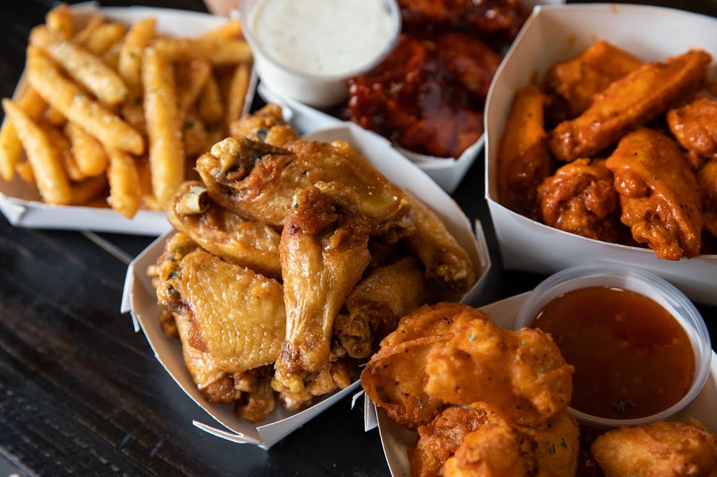 Wing Snob | restaurant | 360 E Round Grove Rd Ste 840, Lewisville, TX 75067, USA | 9729249464 OR +1 972-924-9464