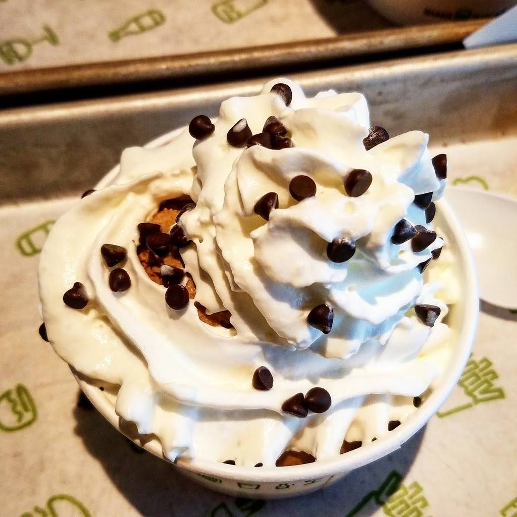 Shake Shack | restaurant | 100 E Camelback Rd, Phoenix, AZ 85012, USA | 6029033240 OR +1 602-903-3240