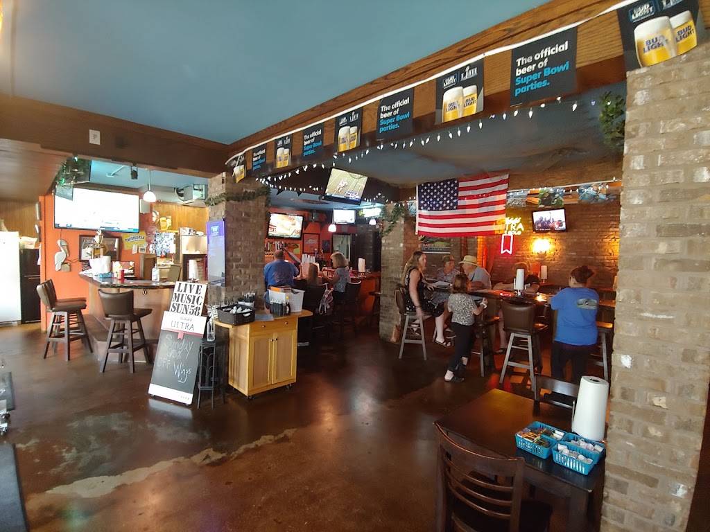 Gator Bait Family Sports Grill | restaurant | 304 FL-26, Melrose, FL 32666, USA | 3524751360 OR +1 352-475-1360