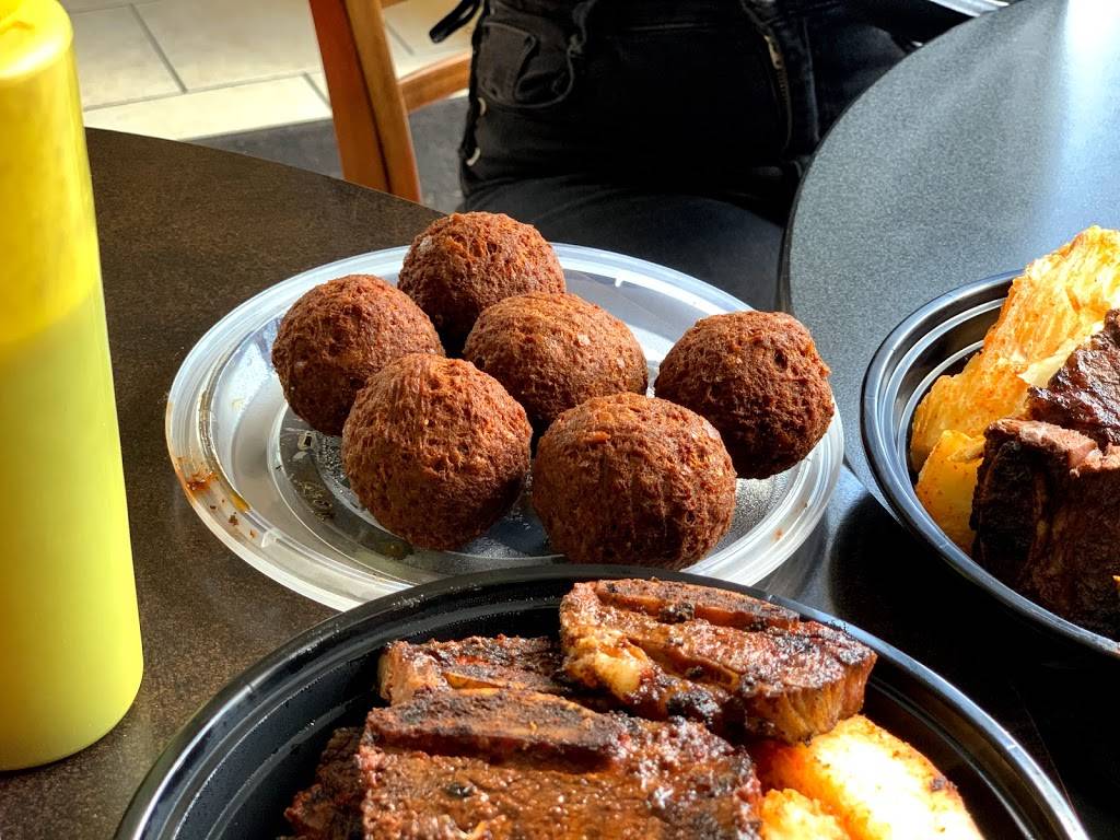 Pili Pili | restaurant | 1960 Lawrence Ave E, Scarborough, ON M1R 2Z1, Canada | 6477487454 OR +1 647-748-7454