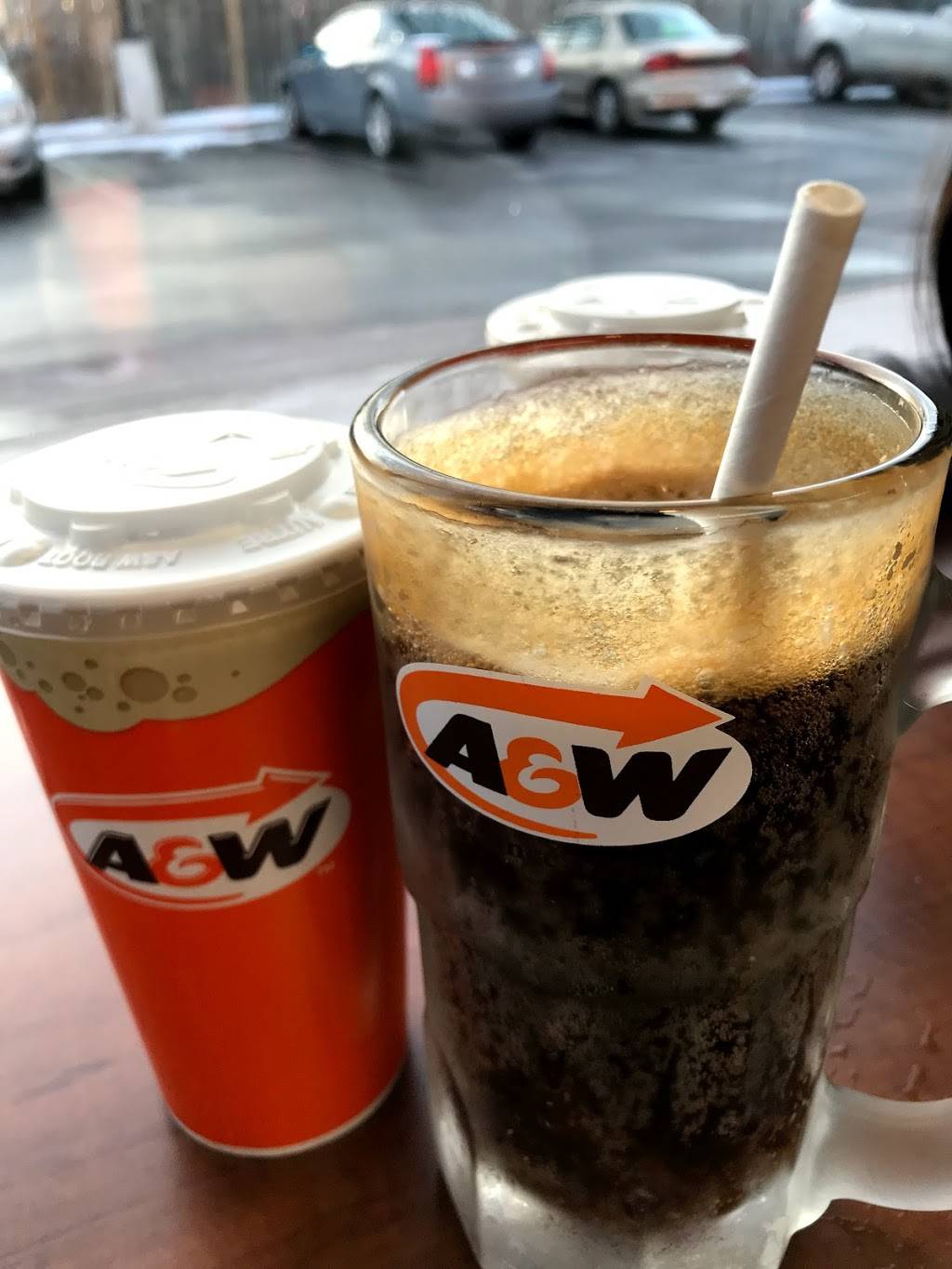 A&W Canada | restaurant | 221 Glendale Ave, St. Catharines, ON L2T 4C4, Canada | 9056410001 OR +1 905-641-0001
