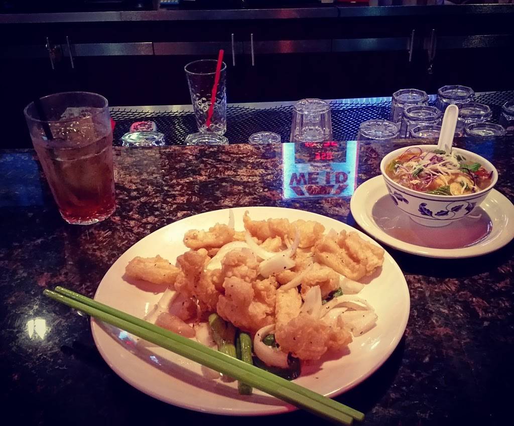 108 Bar N Grill | restaurant | 10845 NE Halsey St, Portland, OR 97220, USA | 5032558833 OR +1 503-255-8833