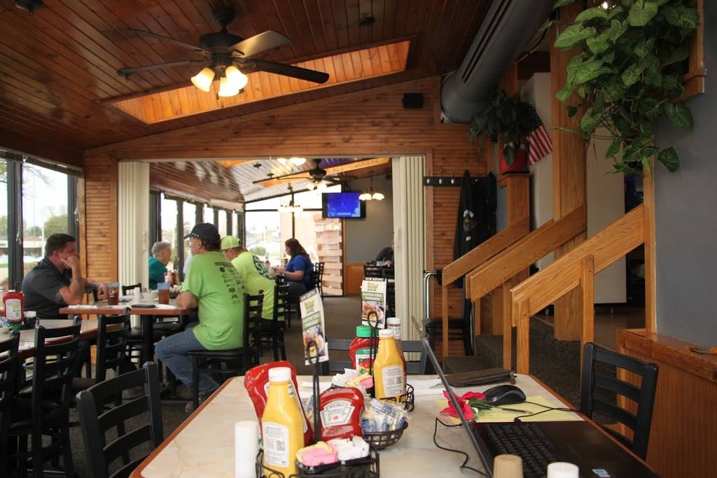 Muscatine Family Restaurant | restaurant | 1903 Park Ave, Muscatine, IA 52761, USA | 5632635490 OR +1 563-263-5490