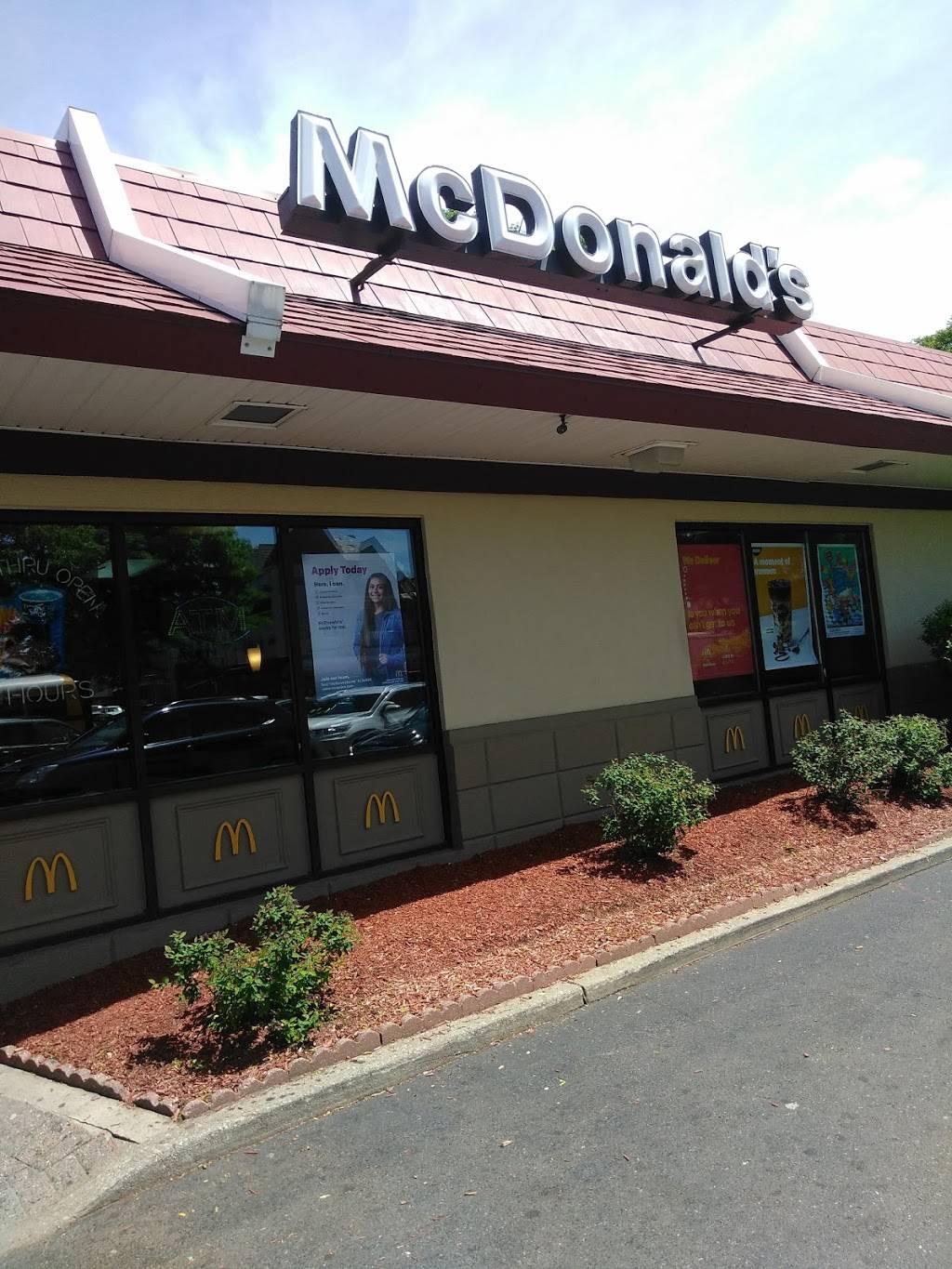 McDonalds | cafe | 485-497, Broadway, Paterson, NJ 07514, USA | 9732784710 OR +1 973-278-4710