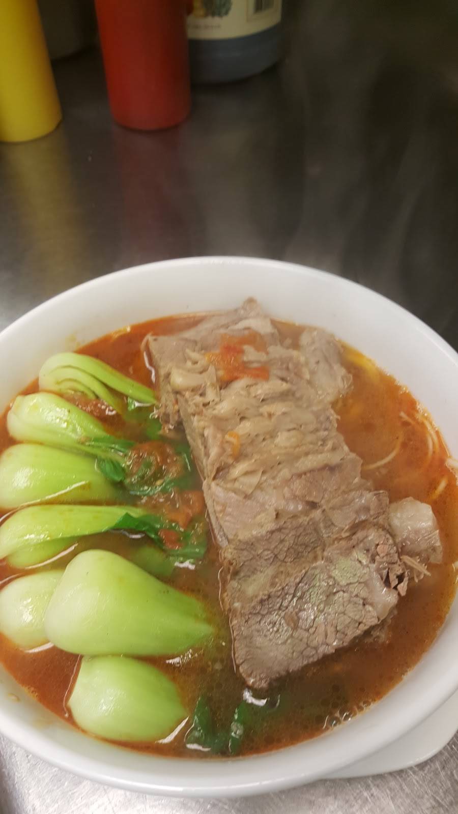 Meis Corner | restaurant | 105 E Delaware Pl, Chicago, IL 60611, USA | 3125736288 OR +1 312-573-6288