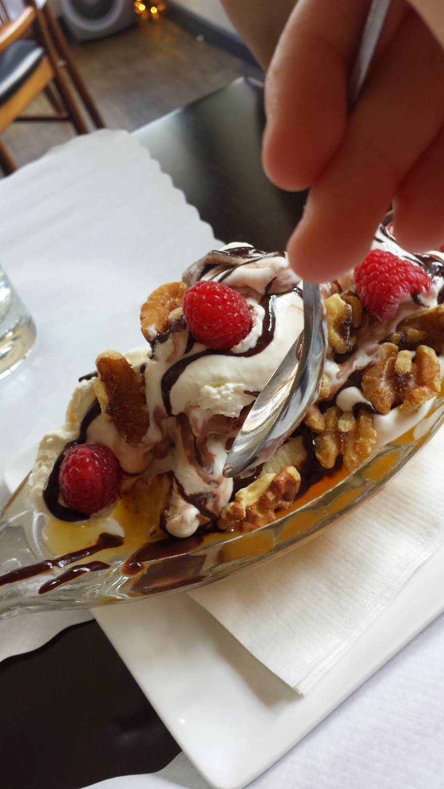 Salt & Pepper Restaurant | restaurant | 38 Main St, Tiburon, CA 94920, USA | 4154353594 OR +1 415-435-3594