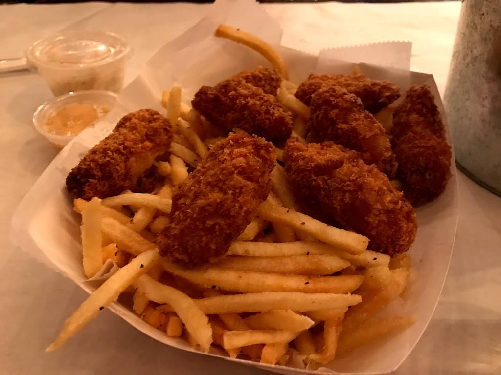 Loui Loui | restaurant | 3147 Broadway, New York, NY 10027, USA | 2122226608 OR +1 212-222-6608