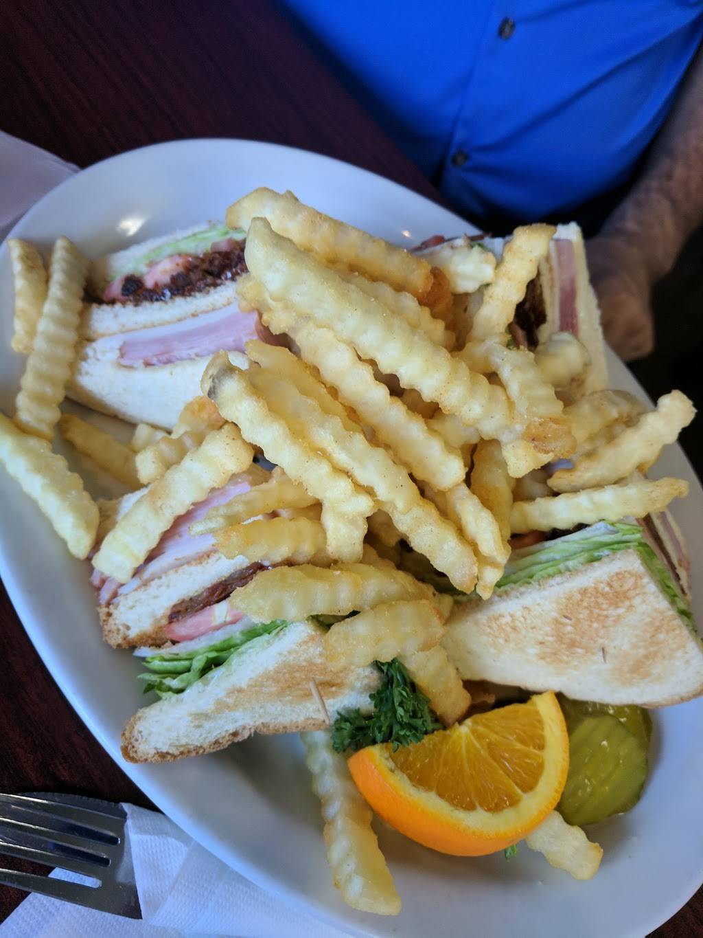 Tonys Firehouse Restaurant | restaurant | 300 E Lerdo Hwy, Shafter, CA 93305, USA | 6617469244 OR +1 661-746-9244