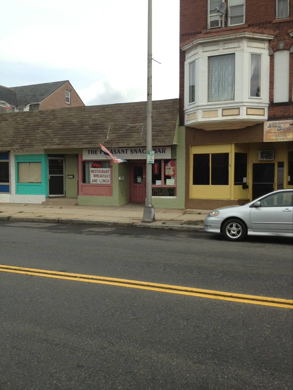 Pleasant Snack Bar | cafe | 174 Main St, Indian Orchard, MA 01151, USA | 4135431300 OR +1 413-543-1300