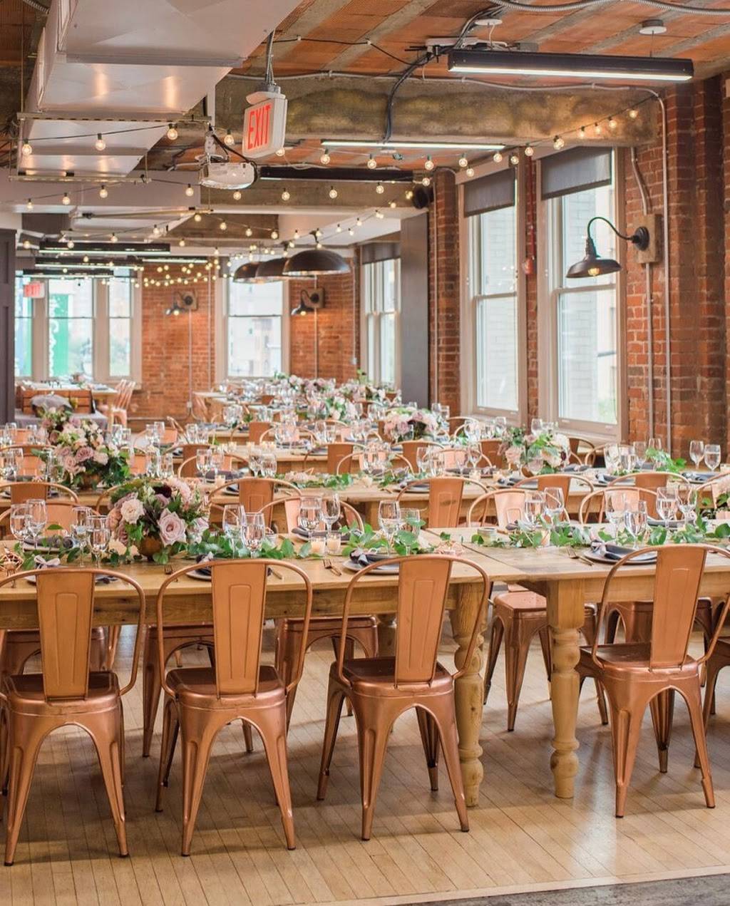 Old Blue BBQ | meal takeaway | 4580 Eisenhower Ave, Alexandria, VA 22304, USA | 7035524544 OR +1 703-552-4544