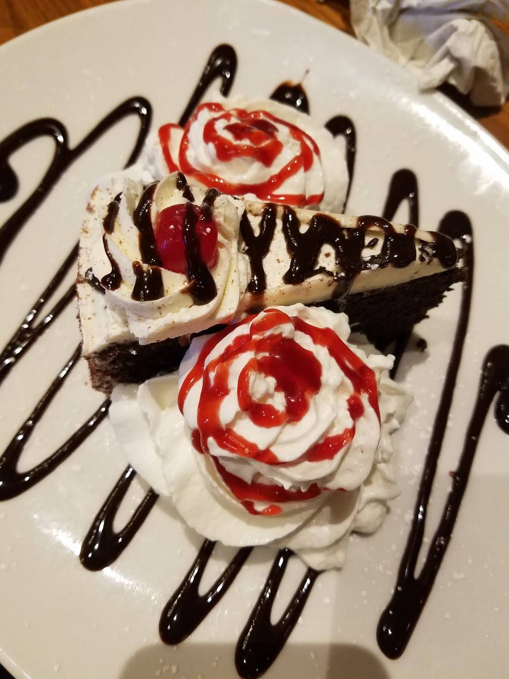 The Bavarian Bierhaus | restaurant | 700 W Lexington Blvd, Glendale, WI 53217, USA | 4142367000 OR +1 414-236-7000