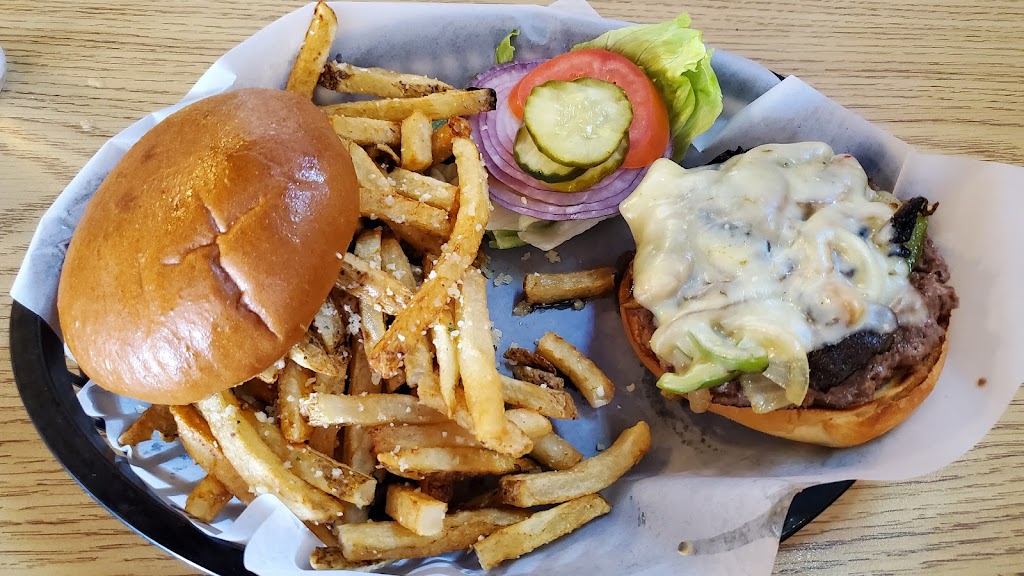 Sportsmens Bar & Grill | restaurant | 271 Main St, Bridgeport, CA 93517, USA | 7609329922 OR +1 760-932-9922