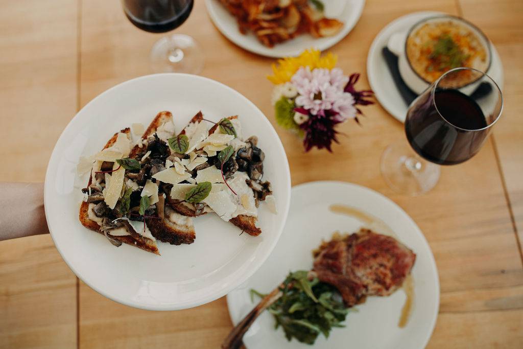 Bird Dog | restaurant | 57649 Murray St, Mattawan, MI 49071, USA | 2696684770 OR +1 269-668-4770