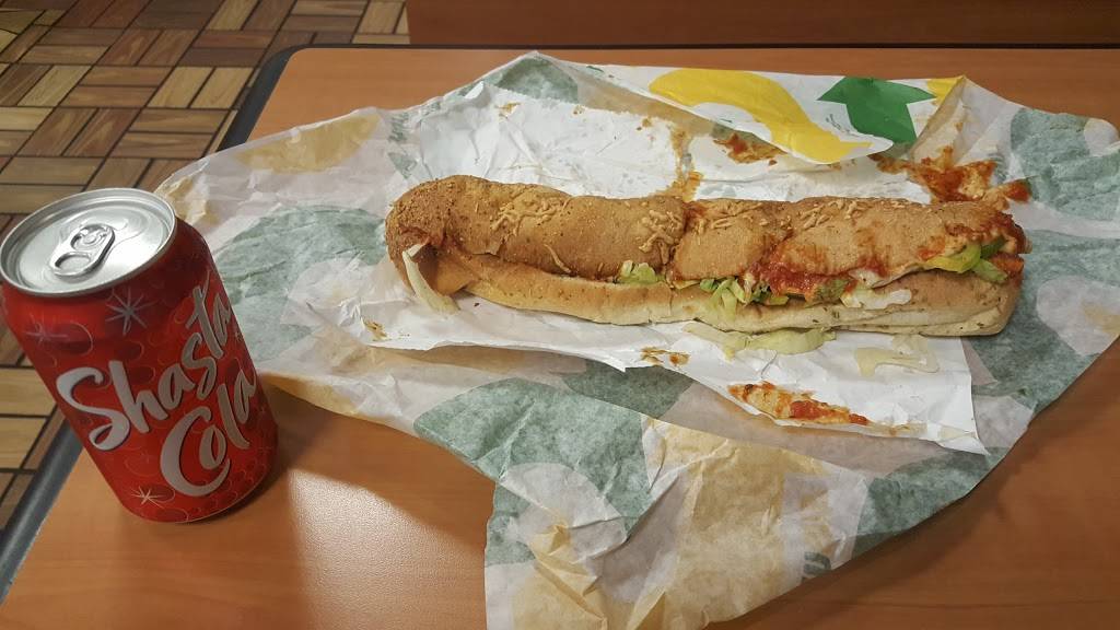 Subway Restaurants | restaurant | 1513 W Texas St, Fairfield, CA 94533, USA | 7074257000 OR +1 707-425-7000