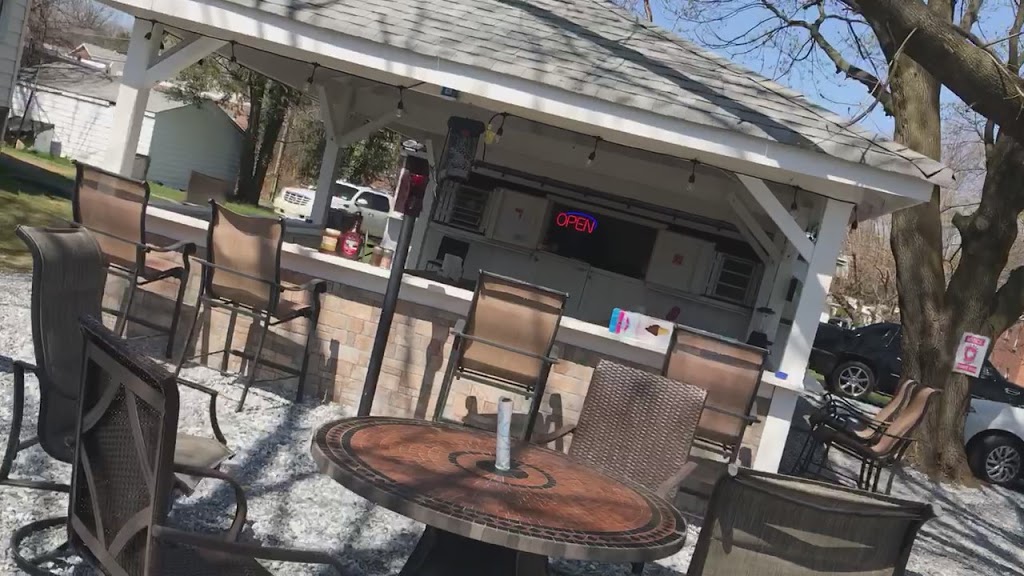 Pollinos | restaurant | 528 E 22nd St, Chester, PA 19013, USA | 2672768047 OR +1 267-276-8047