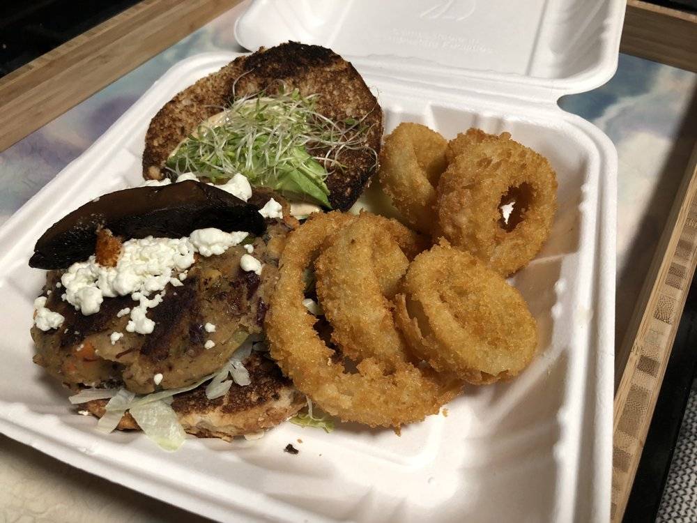 Burger Club | restaurant | 32-02 30th Ave, Astoria, NY 11102, USA | 7187777788 OR +1 718-777-7788