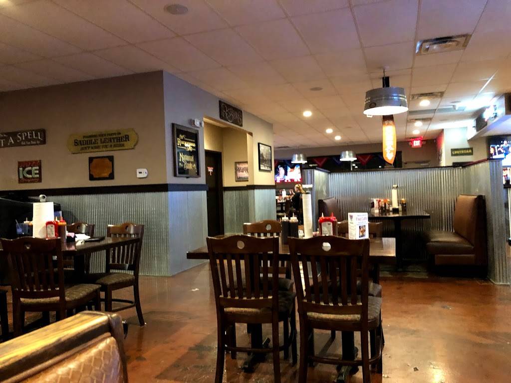 Bandanas Bar-B-Q | restaurant | 3707 1st Ave SE, Cedar Rapids, IA 52402, USA | 3194326473 OR +1 319-432-6473