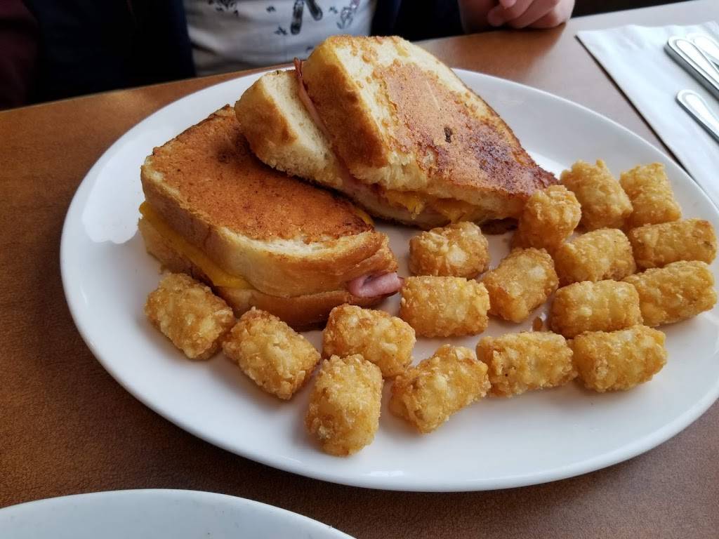 Sharis Cafe and Pies | cafe | 2010 Rollingwood Dr, San Bruno, CA 94066, USA | 6505894819 OR +1 650-589-4819