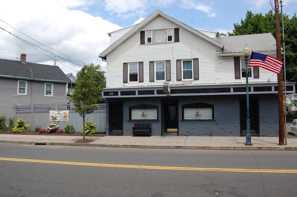 Tap & Vine | restaurant | 171 Quinnipiac St, Wallingford, CT 06492, USA | 2037740660 OR +1 203-774-0660