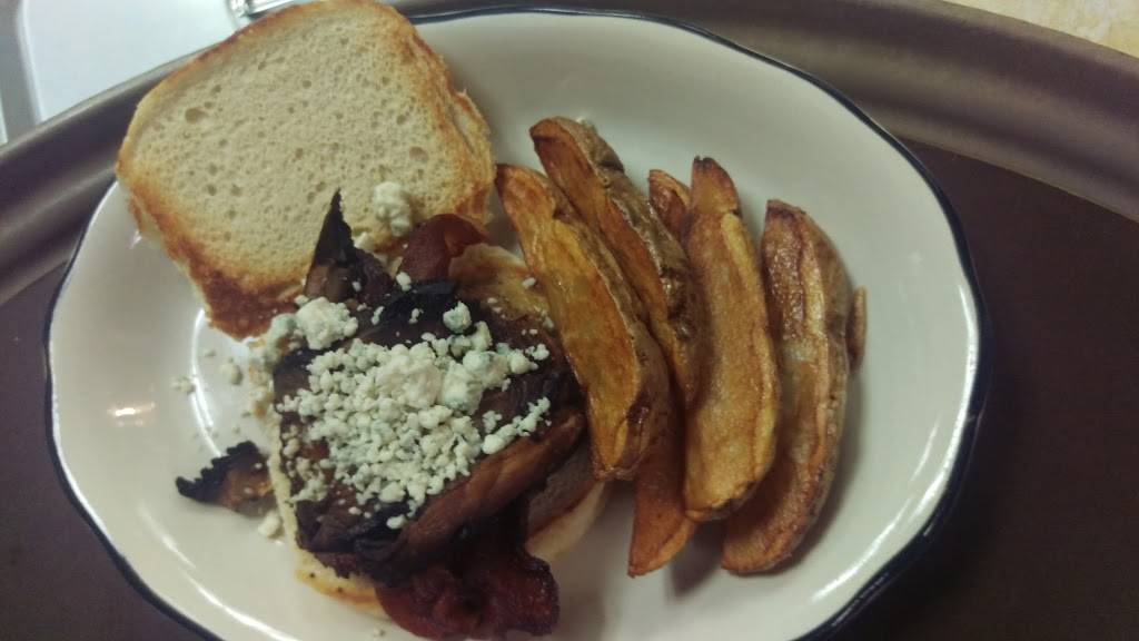 Snug Harbour | restaurant | 6447 PA-66, Fairmount City, PA 16224, USA | 8142753355 OR +1 814-275-3355