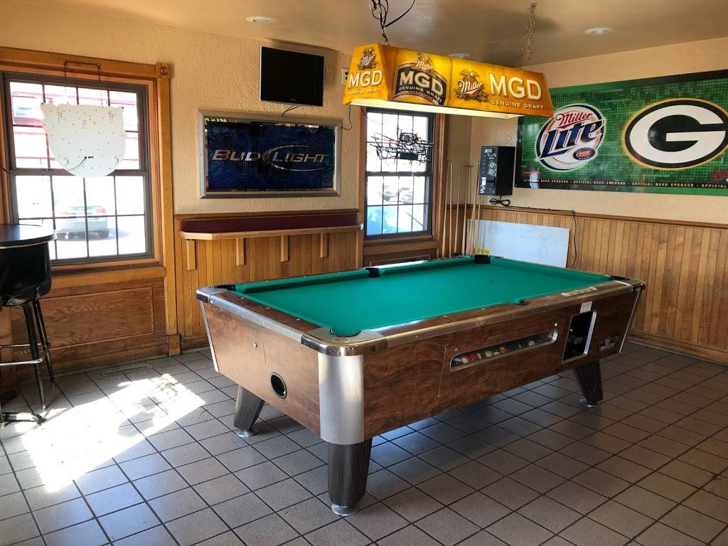 Russs Park Place | restaurant | 1637 E Racine St, Janesville, WI 53545, USA | 6087545600 OR +1 608-754-5600