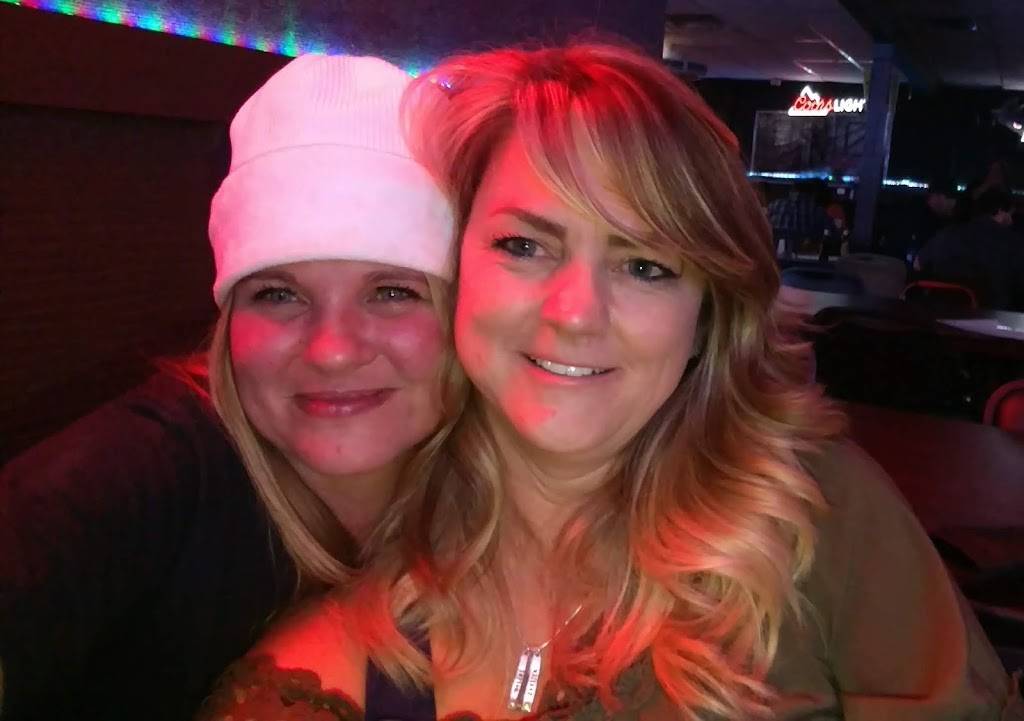 Bargersville Bar & Grill | restaurant | 70 N Baldwin St, Bargersville, IN 46106, USA | 3173666036 OR +1 317-366-6036