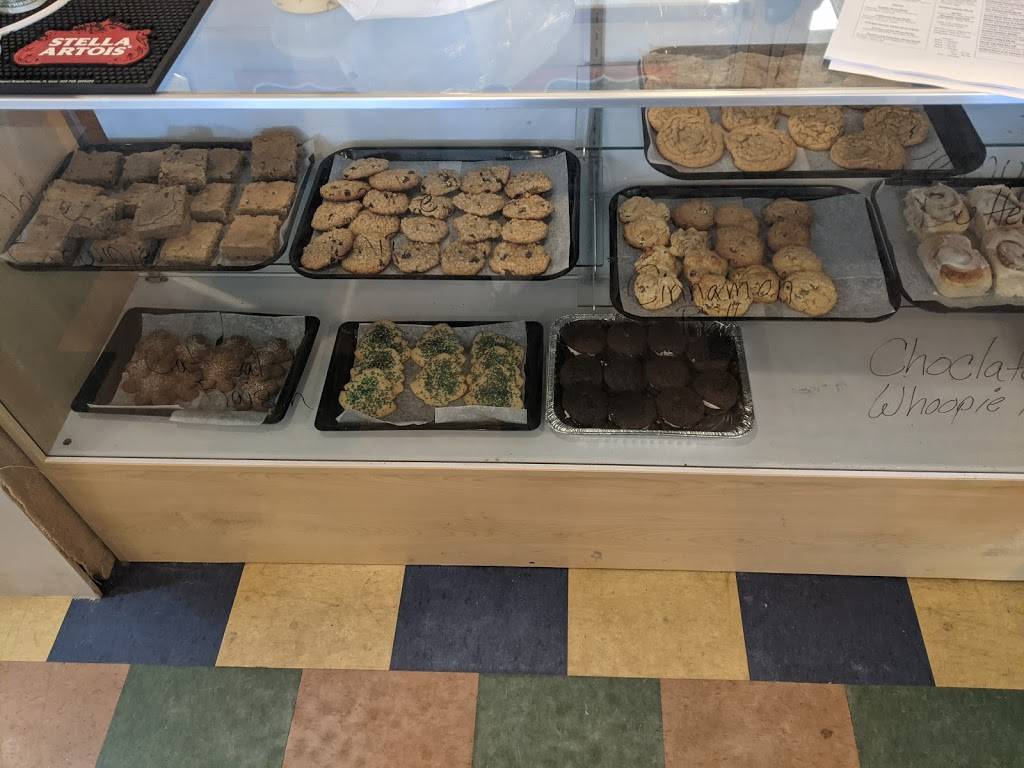 Camden brook cafe | restaurant | 43 John Stark Hwy, Newport, NH 03773, USA | 6038655416 OR +1 603-865-5416