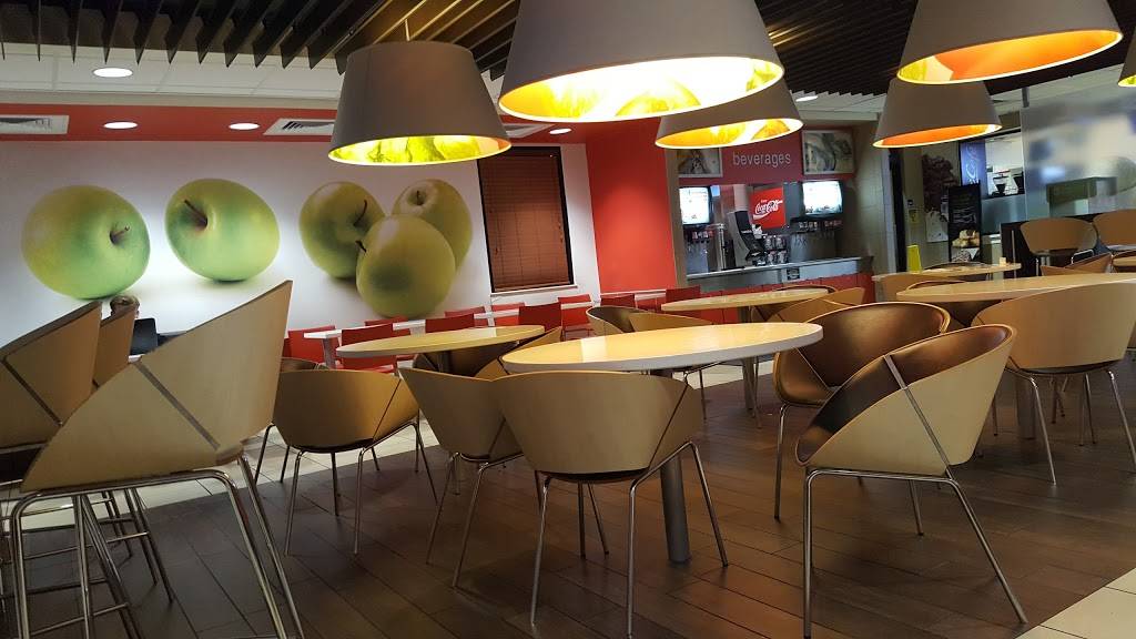 McDonalds | cafe | 2712 Santa Monica Blvd, Santa Monica, CA 90404, USA | 3108293223 OR +1 310-829-3223