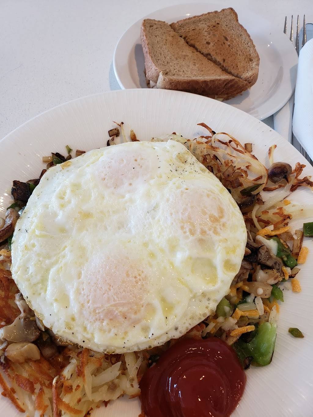 Lucas Coney Island | restaurant | 2010 N Opdyke Rd, Auburn Hills, MI 48326, USA | 2483731820 OR +1 248-373-1820