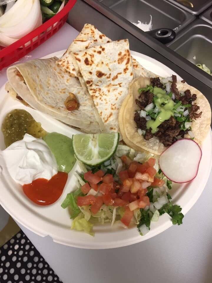 Paloma’s Taqueria | restaurant | 3297 Portland Rd NE, Salem, OR 97301, USA | 9712098764 OR +1 971-209-8764