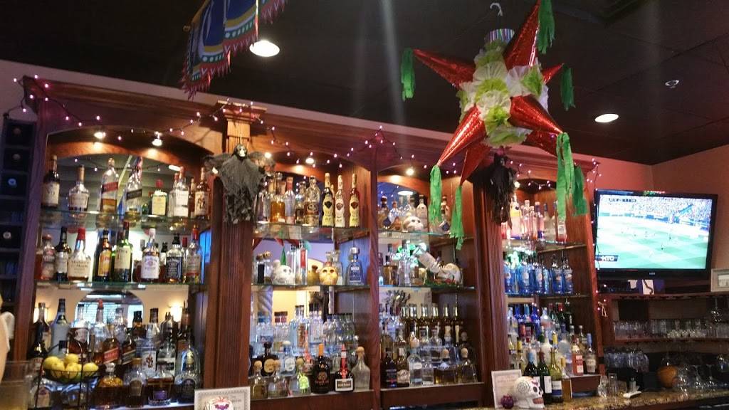 Charanda Of Fort Mill | restaurant | 1504 Carolina Pl Dr, Fort Mill, SC 29708, USA | 8035475499 OR +1 803-547-5499