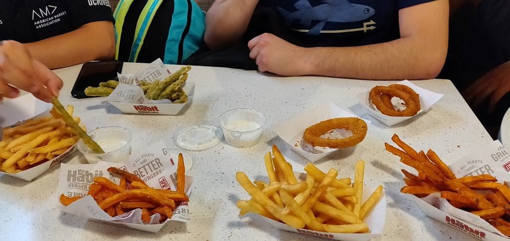 The Habit Burger Grill | restaurant | 900 University Ave, Riverside, CA 92521, USA | 9518277321 OR +1 951-827-7321