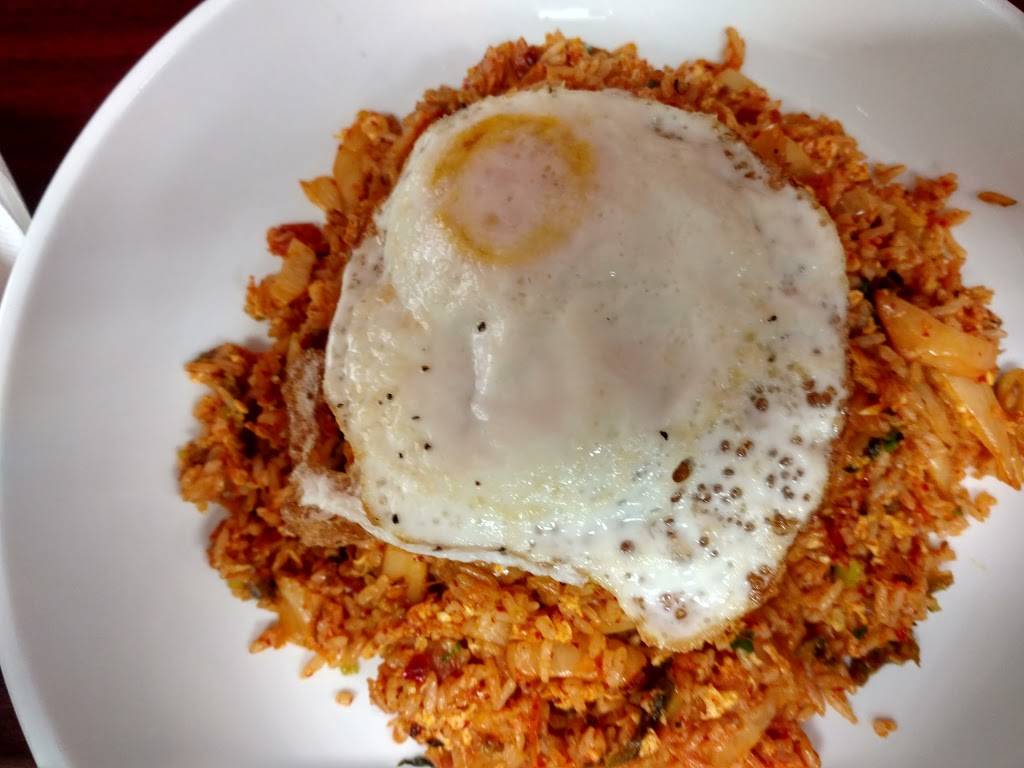 QQ Kitchen | restaurant | 3324 Secor Rd #4, Toledo, OH 43606, USA | 4197208703 OR +1 419-720-8703