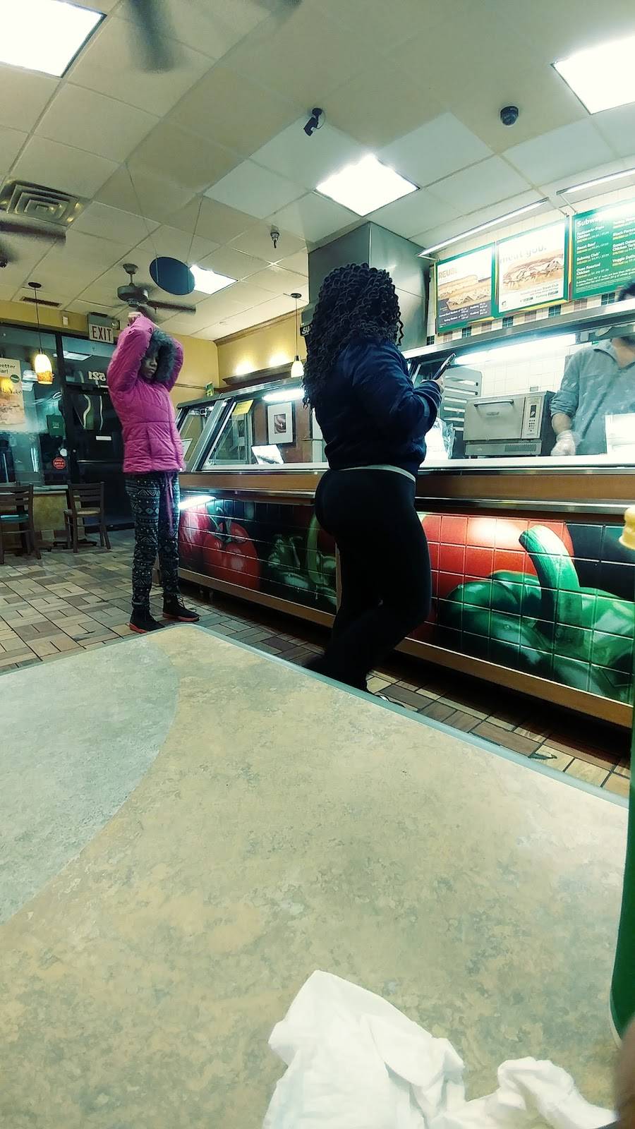 Subway | restaurant | 521 W Broadway Ave, Minneapolis, MN 55411, USA | 6125211505 OR +1 612-521-1505