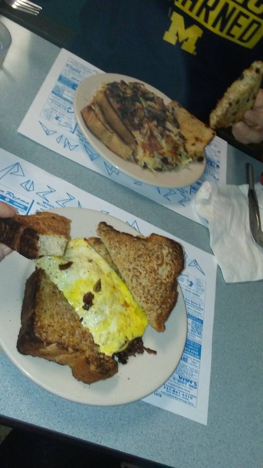 The Dive Restaurant & Bakery | restaurant | 620 E Colby St, Whitehall, MI 49461, USA | 2318942999 OR +1 231-894-2999