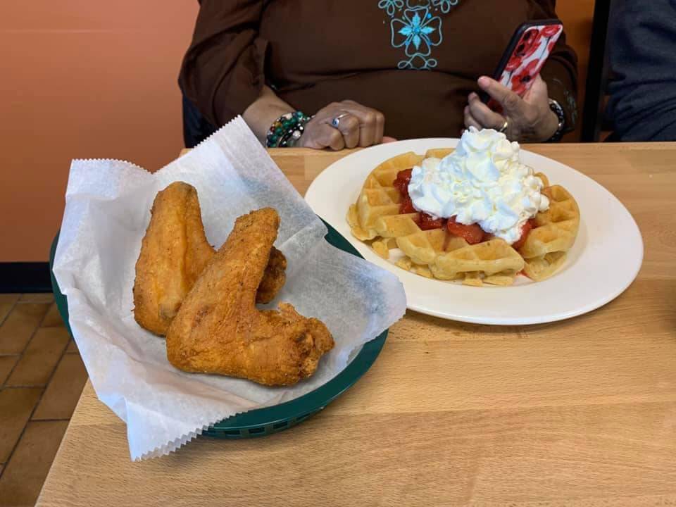 Wingz & Wafflez | restaurant | 74 Island Pond Rd, Springfield, MA 01118, USA | 4134176292 OR +1 413-417-6292