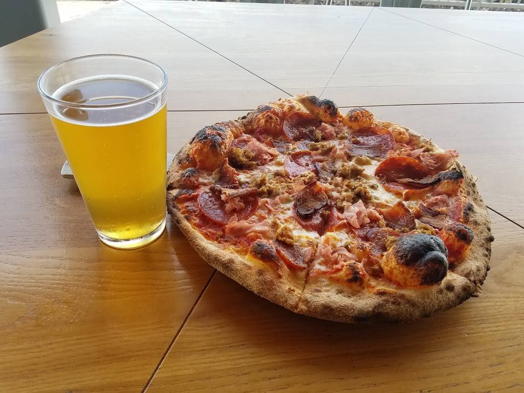 Spazio Pizza & Taps | restaurant | 2501 Memorial Pkwy SW, Huntsville, AL 35801, USA | 2568013741 OR +1 256-801-3741