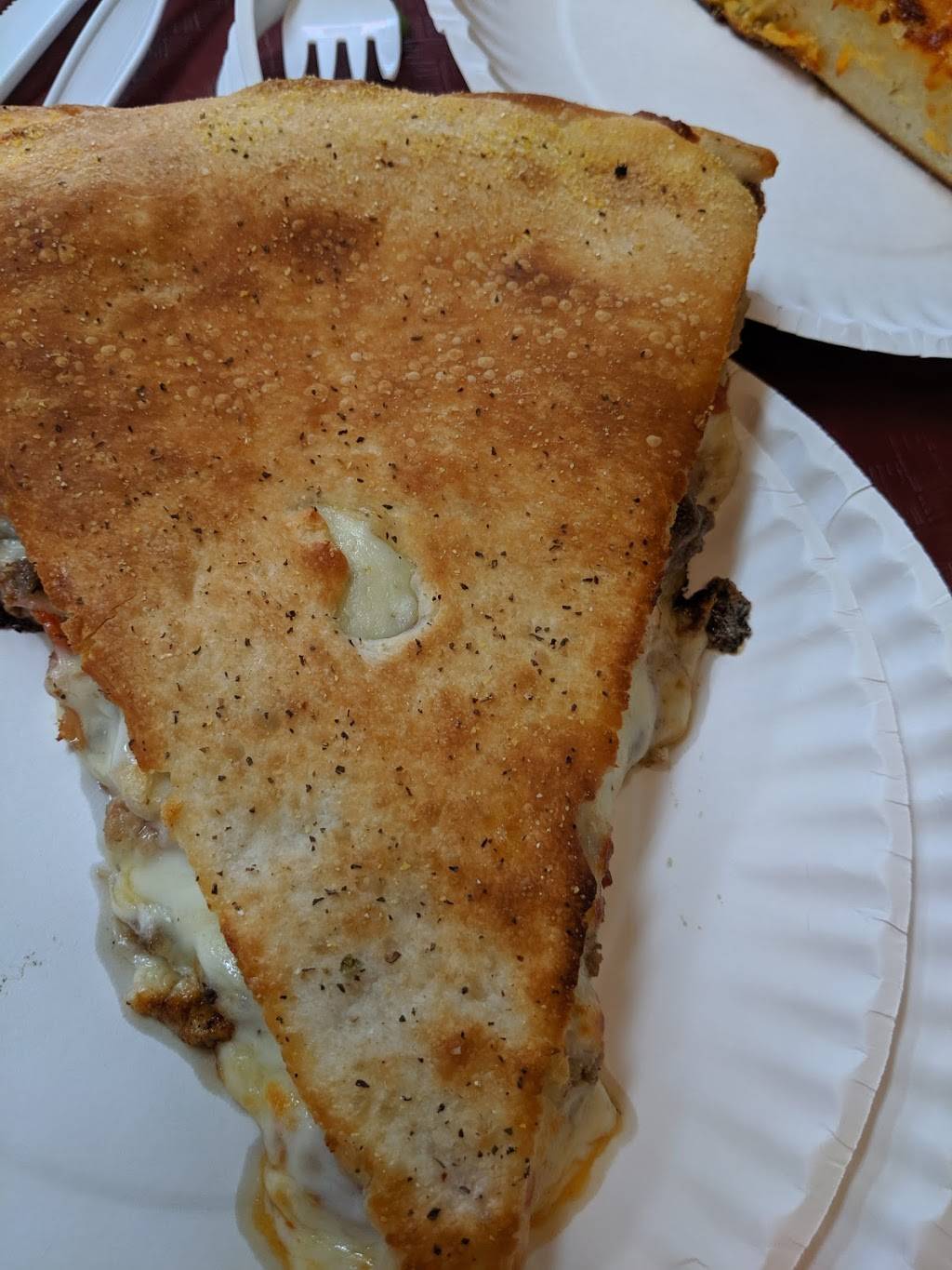 Georgios Pizza | restaurant | 120 Charles St, East Lansing, MI 48823, USA | 5173339990 OR +1 517-333-9990