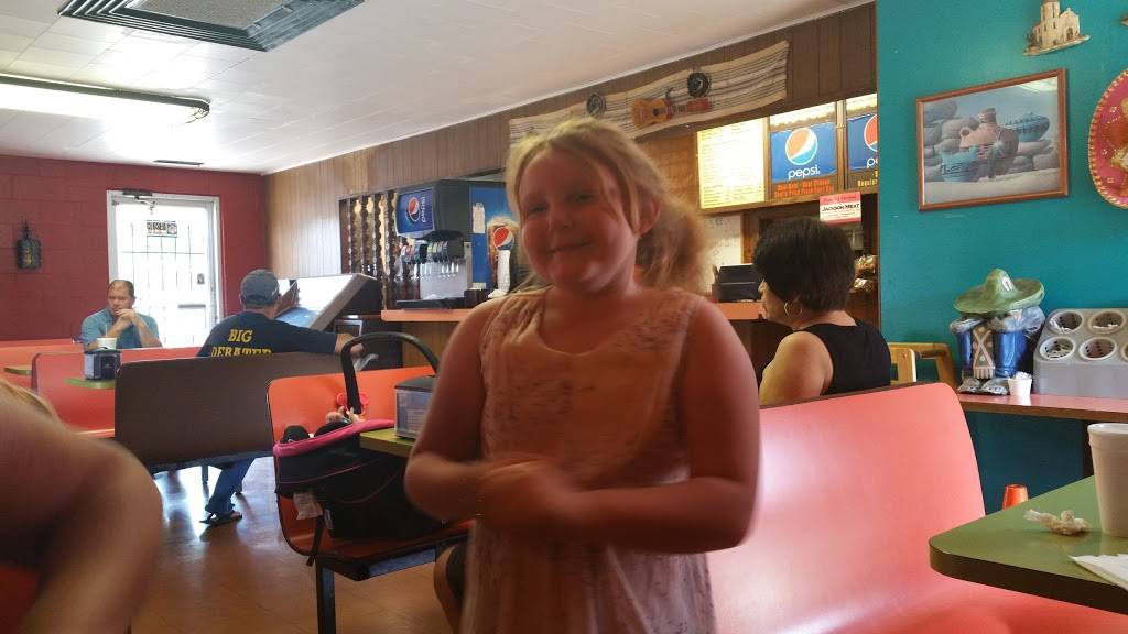 Fiesta Grande | restaurant | 600 E 4th Ave, Hutchinson, KS 67501, USA | 6206627351 OR +1 620-662-7351