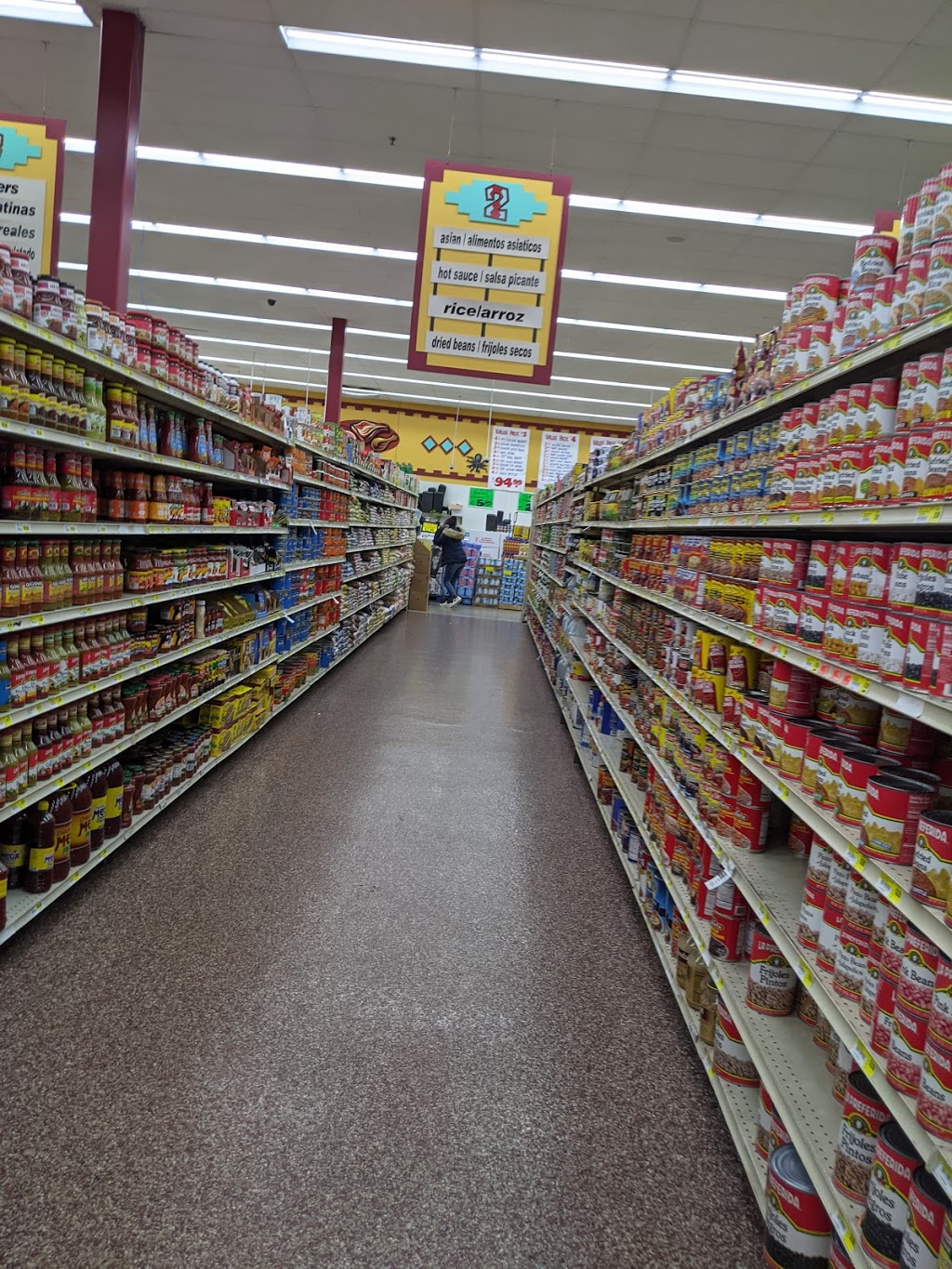 Food Market La Chiquita & Taqueria La Chiquita | restaurant | 1414 S Main St, Rockford, IL 61102, USA | 8157205951 OR +1 815-720-5951