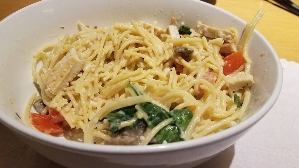 Noodles and Company | restaurant | 10550 E Garden Dr, Aurora, CO 80012, USA | 3036956000 OR +1 303-695-6000