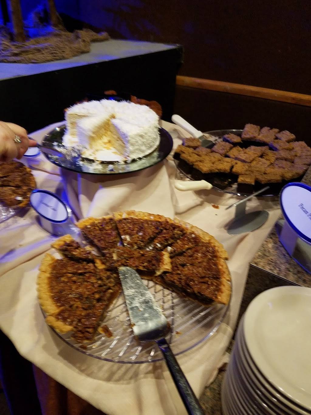 Dutch Apple Dinner Theatre | restaurant | 510 Centerville Rd, Lancaster, PA 17601, USA | 7178981900 OR +1 717-898-1900