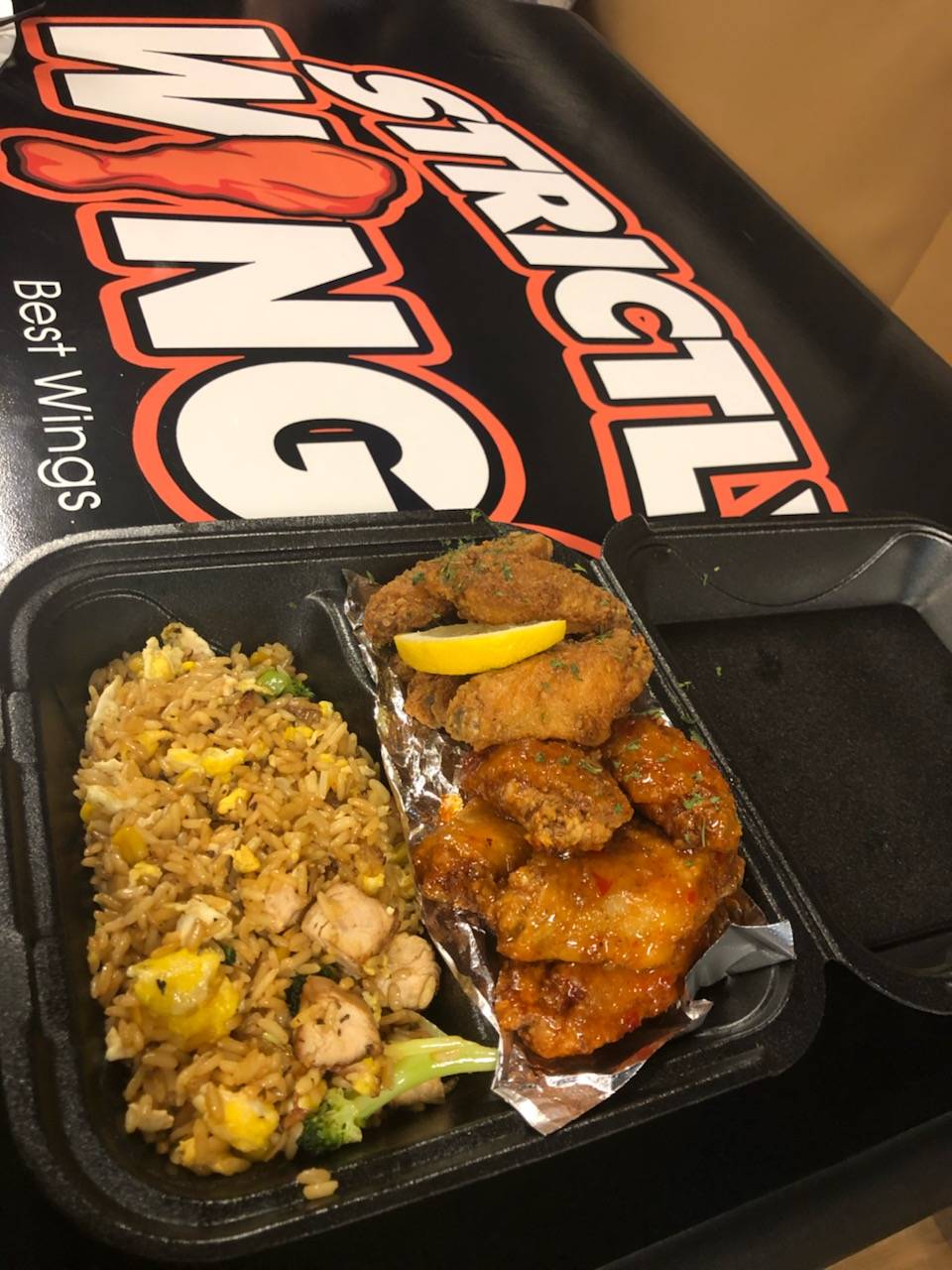 Strictly Wings | restaurant | 8881 Pembroke Rd, Pembroke Pines, FL 33025, USA | 9544372700 OR +1 954-437-2700